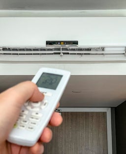 Hotel thermostat hacks to override your room temperature