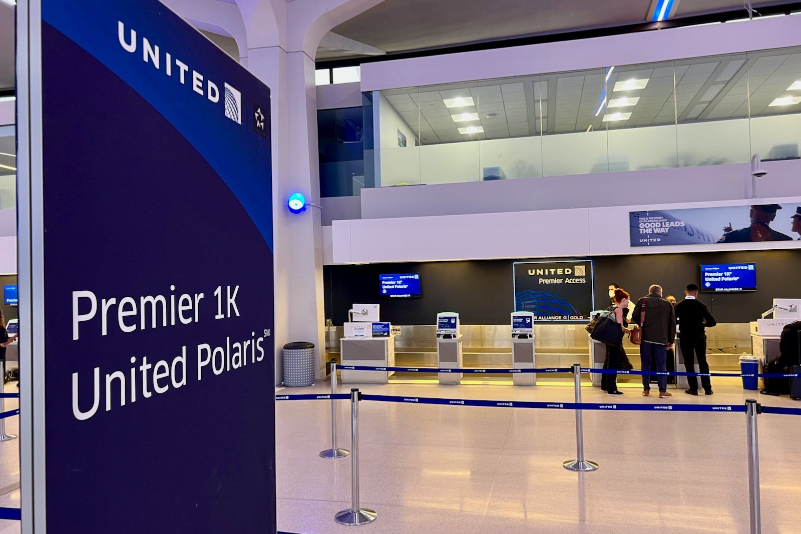 United Premier 1K Polaris checkin lane