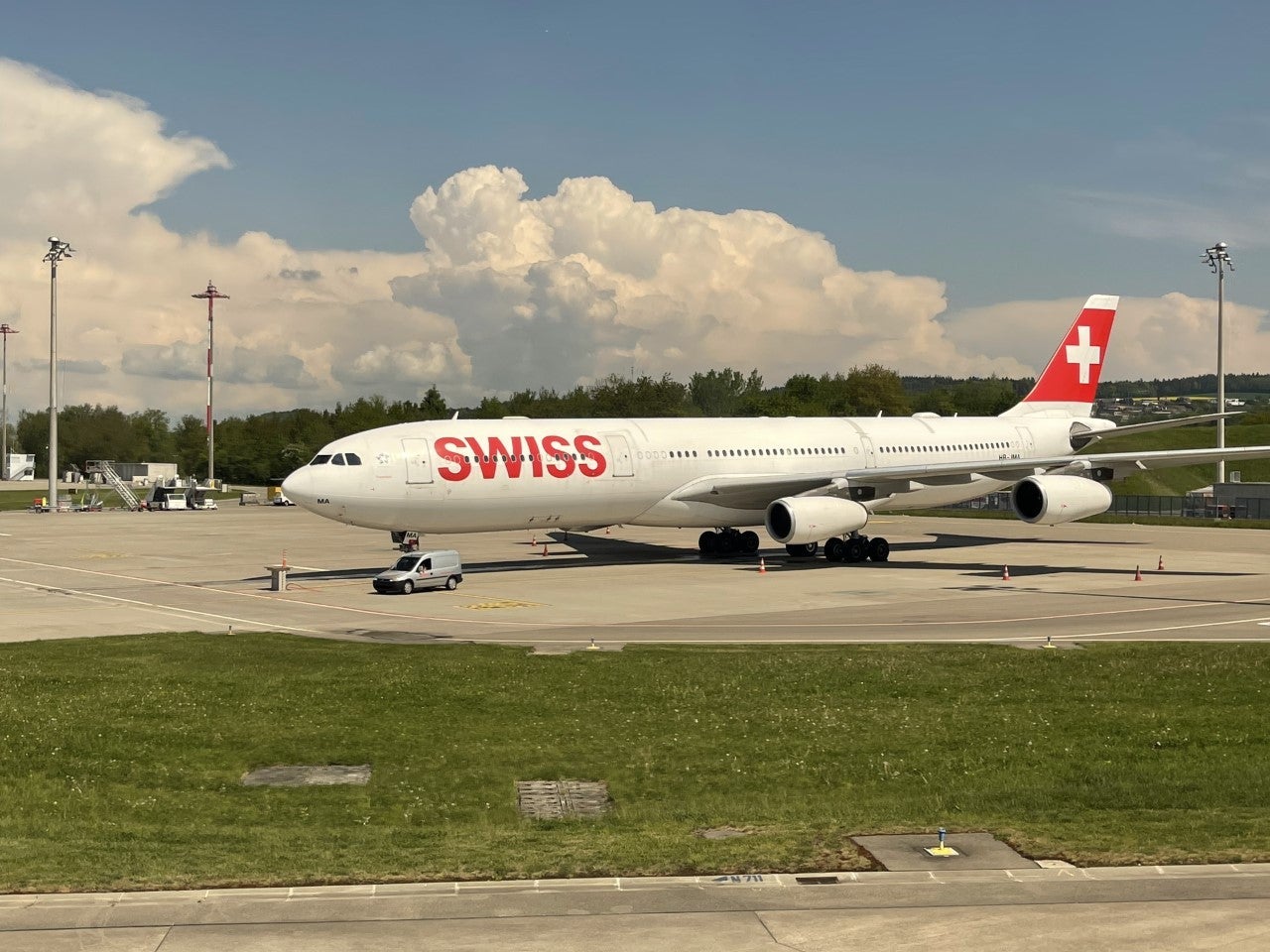 SWISS Airbus A340-300