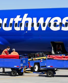 Southwest Boeing 737 at Long Island airport