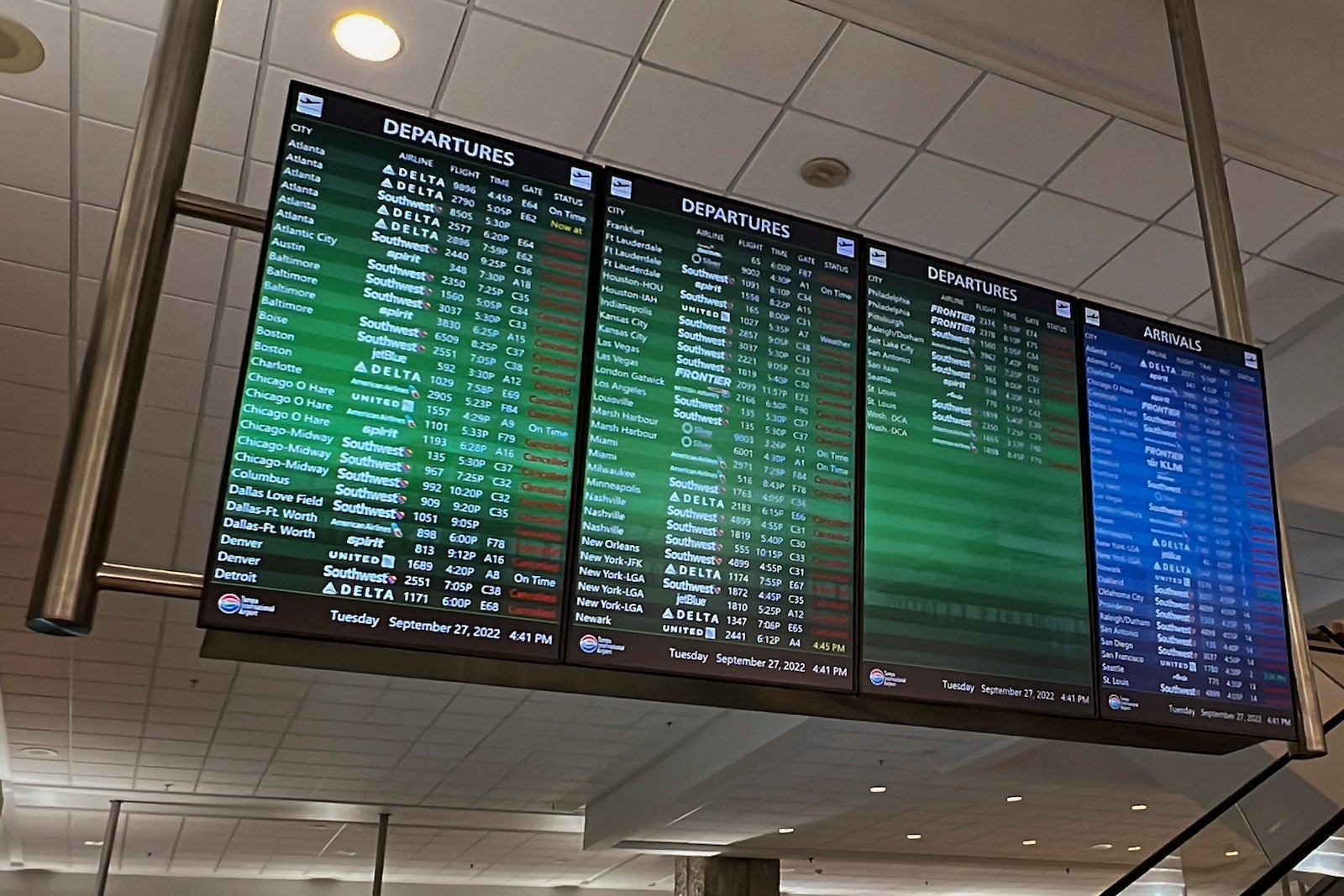 TPA flight board