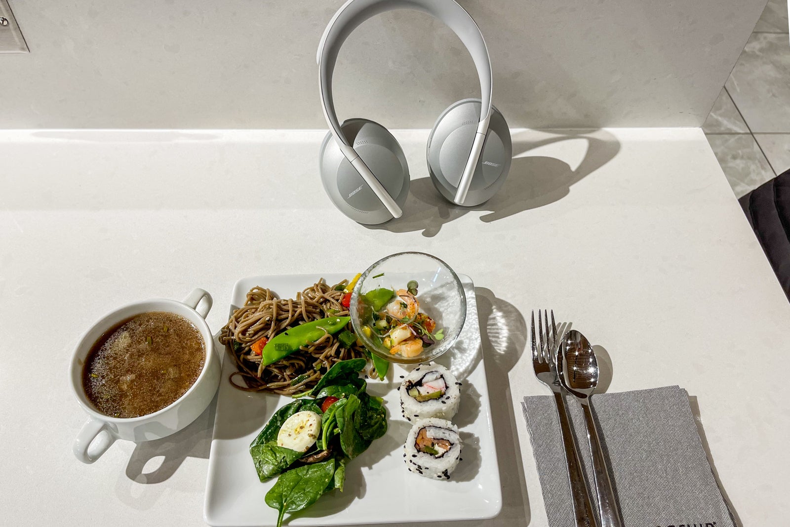 Bose 700 in Flagship lounge at ORD