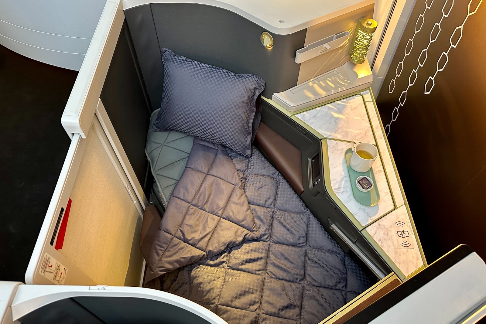 lie-flat bed