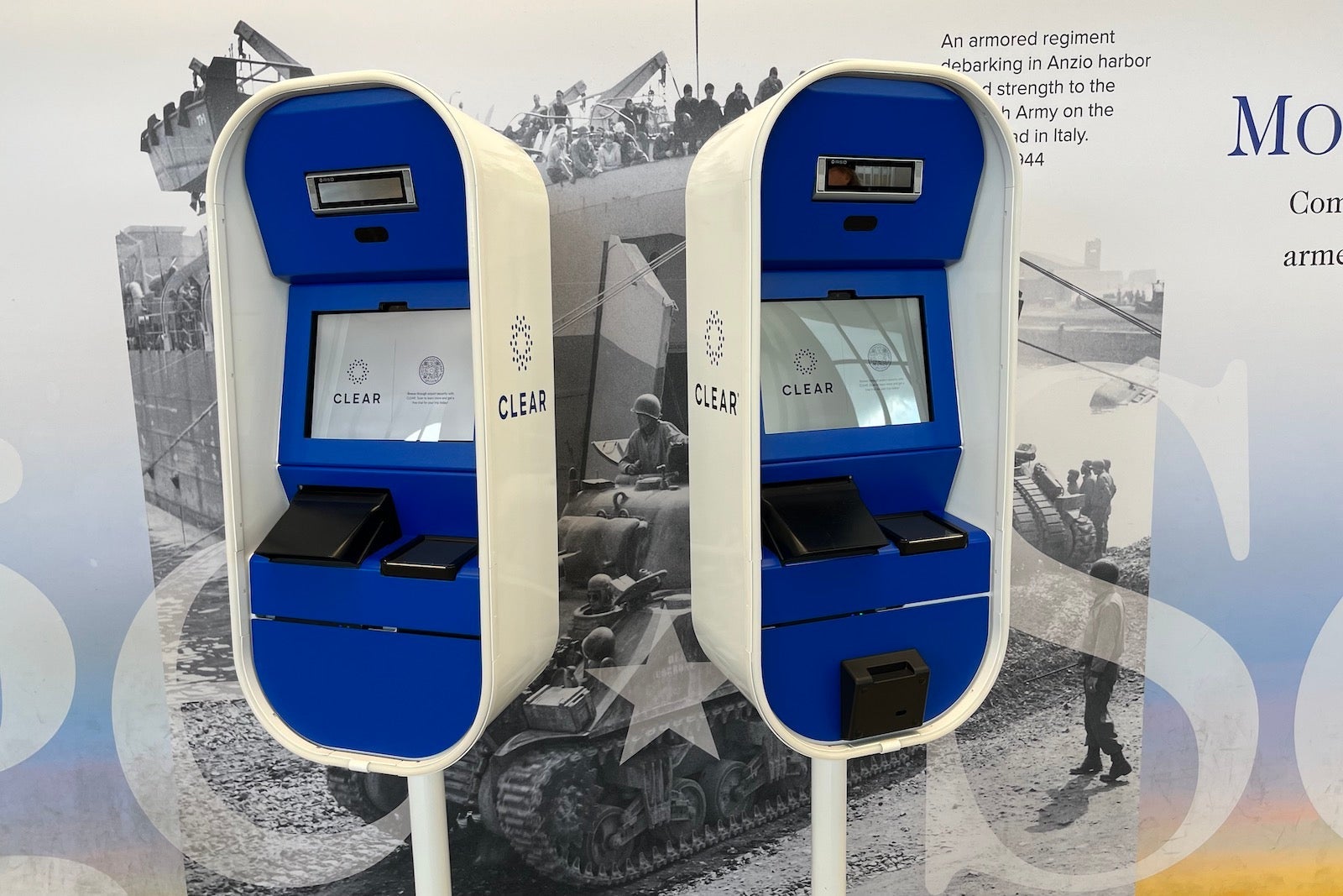 A Clear sign-up station at Dulles International Airport (IAD).