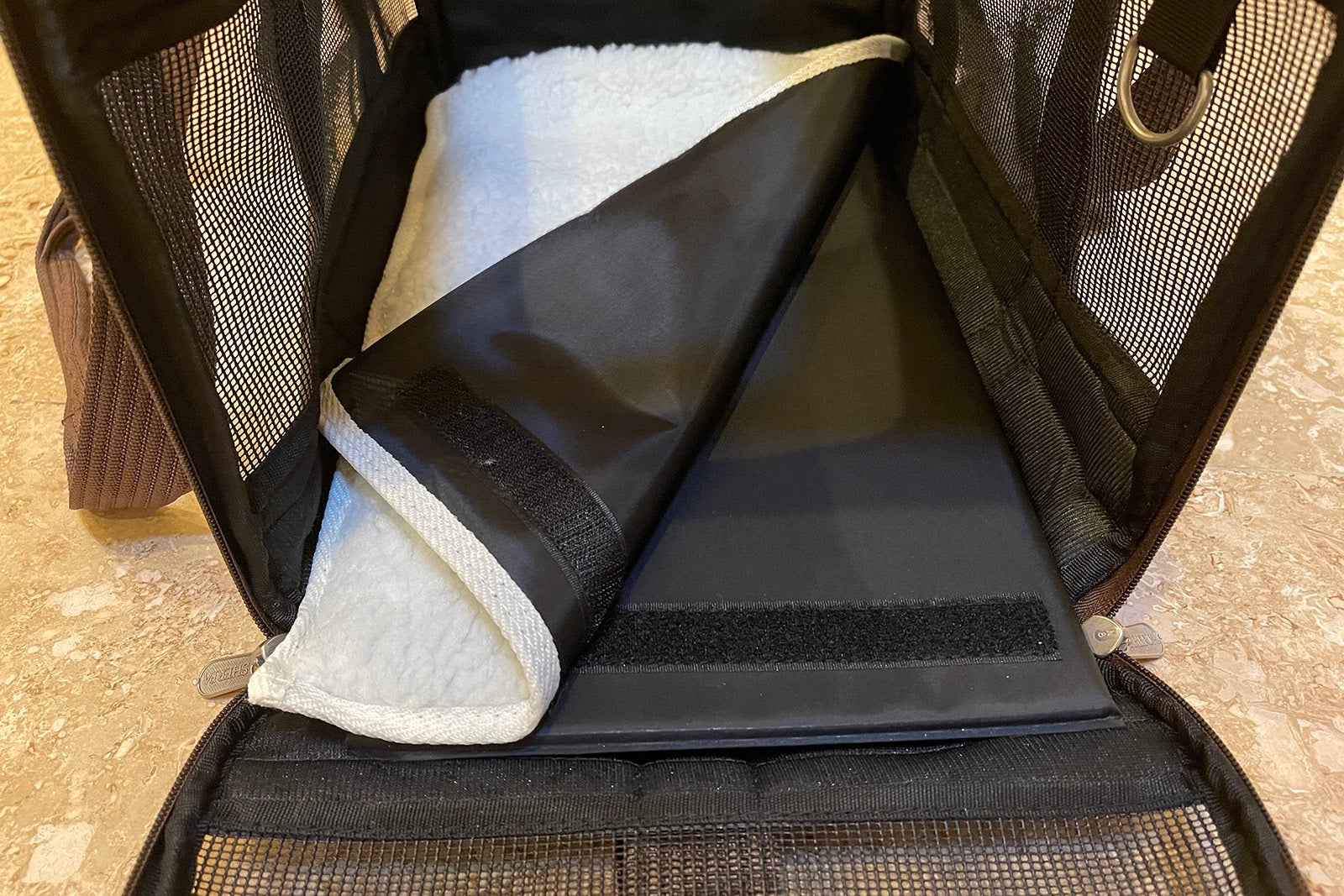 Washable removable liner for the Sherpa Original Deluxe pet carrier