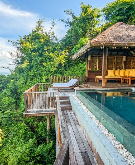 Six Senses Yao Noi villa 30 chairs