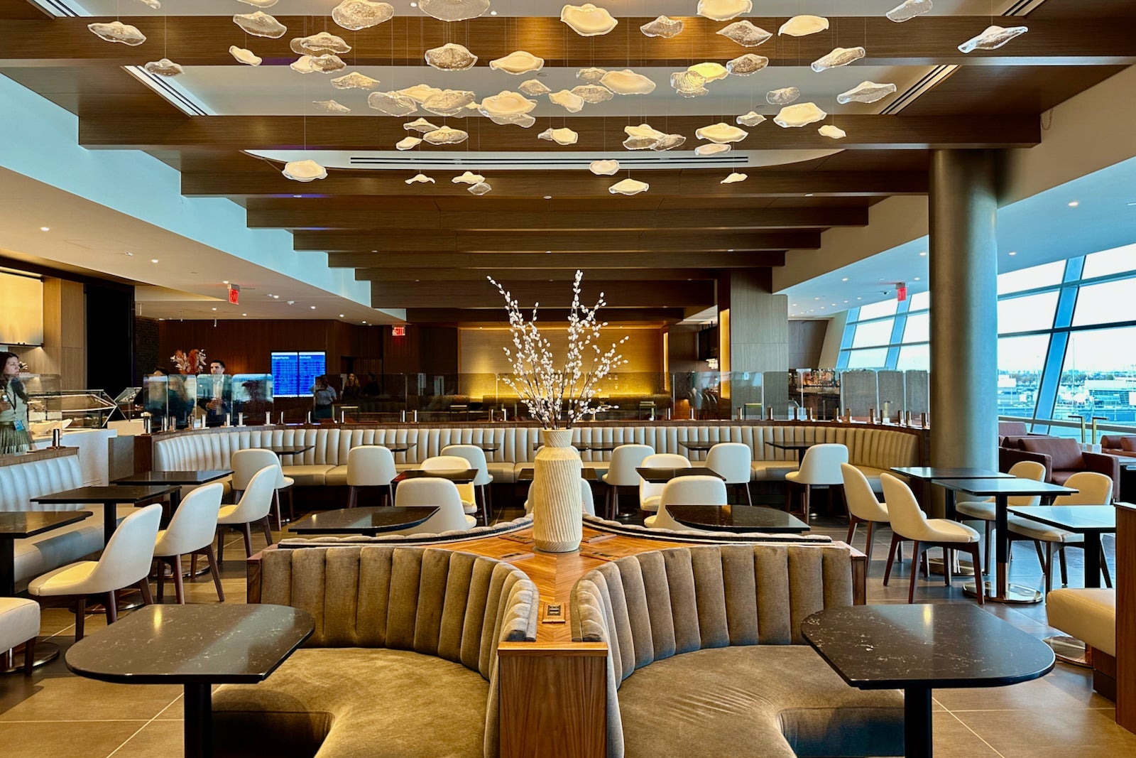 American British Airways Terminal 8 JFK Soho Lounge