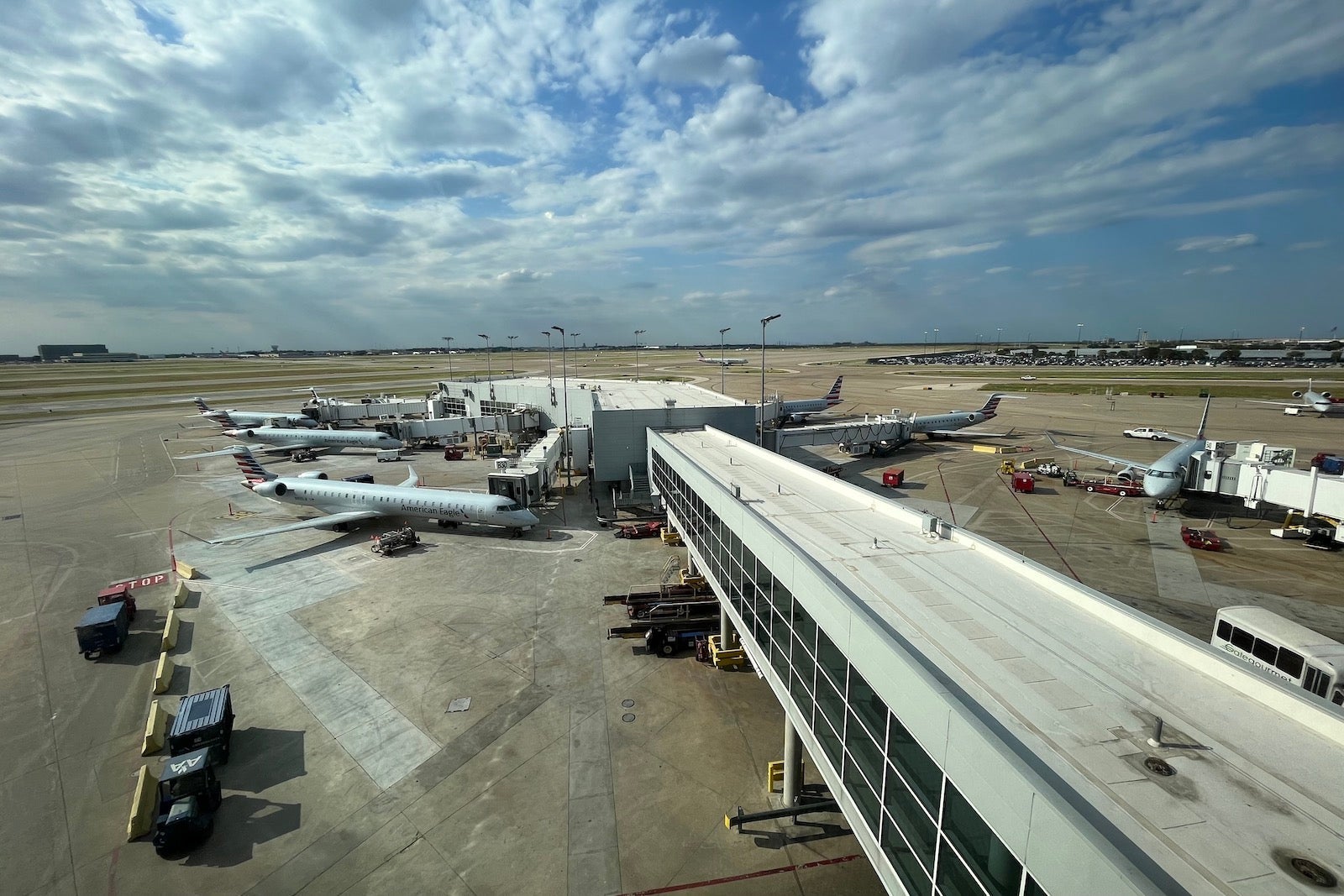 gates at DFW