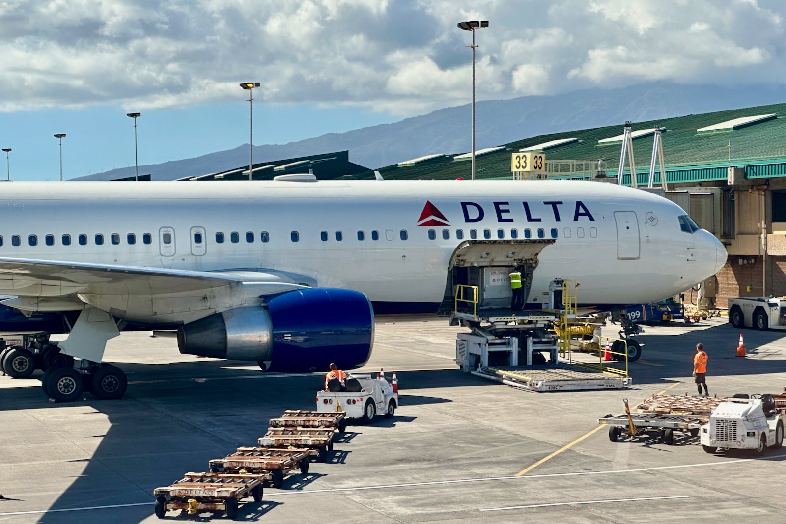 Delta Boeing 767 Maui
