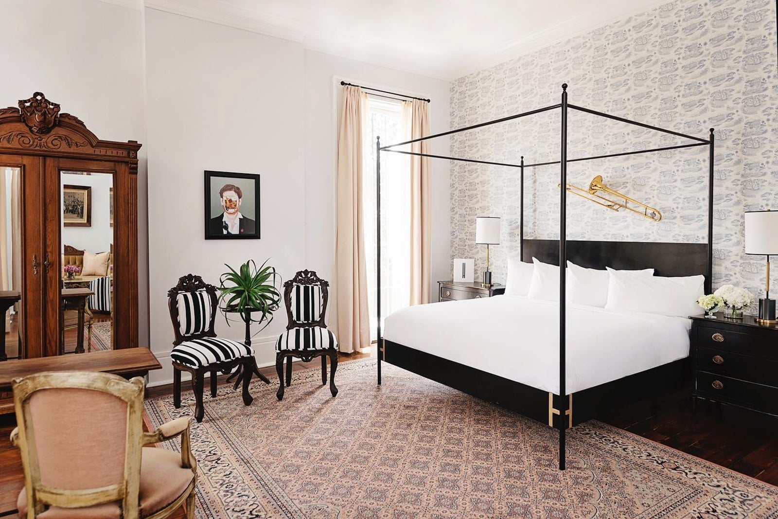 Henry Howard Hotel suite