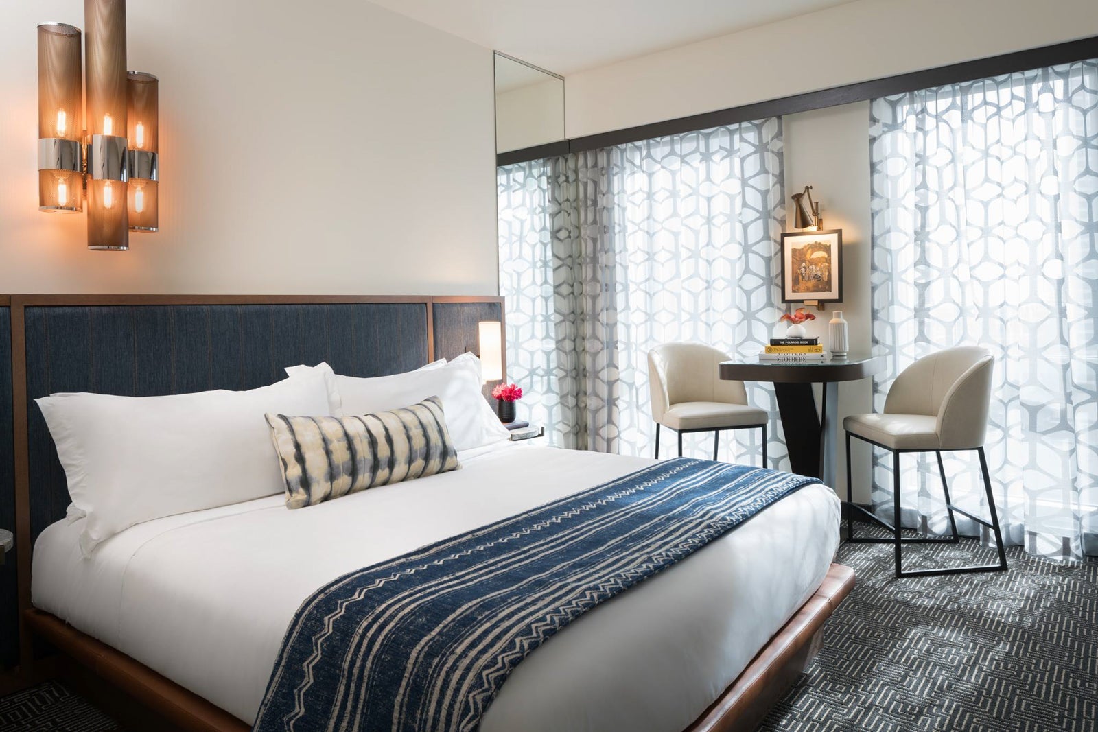 The Troubadour Hotel New Orleans, Tapestry Collection by Hilton room