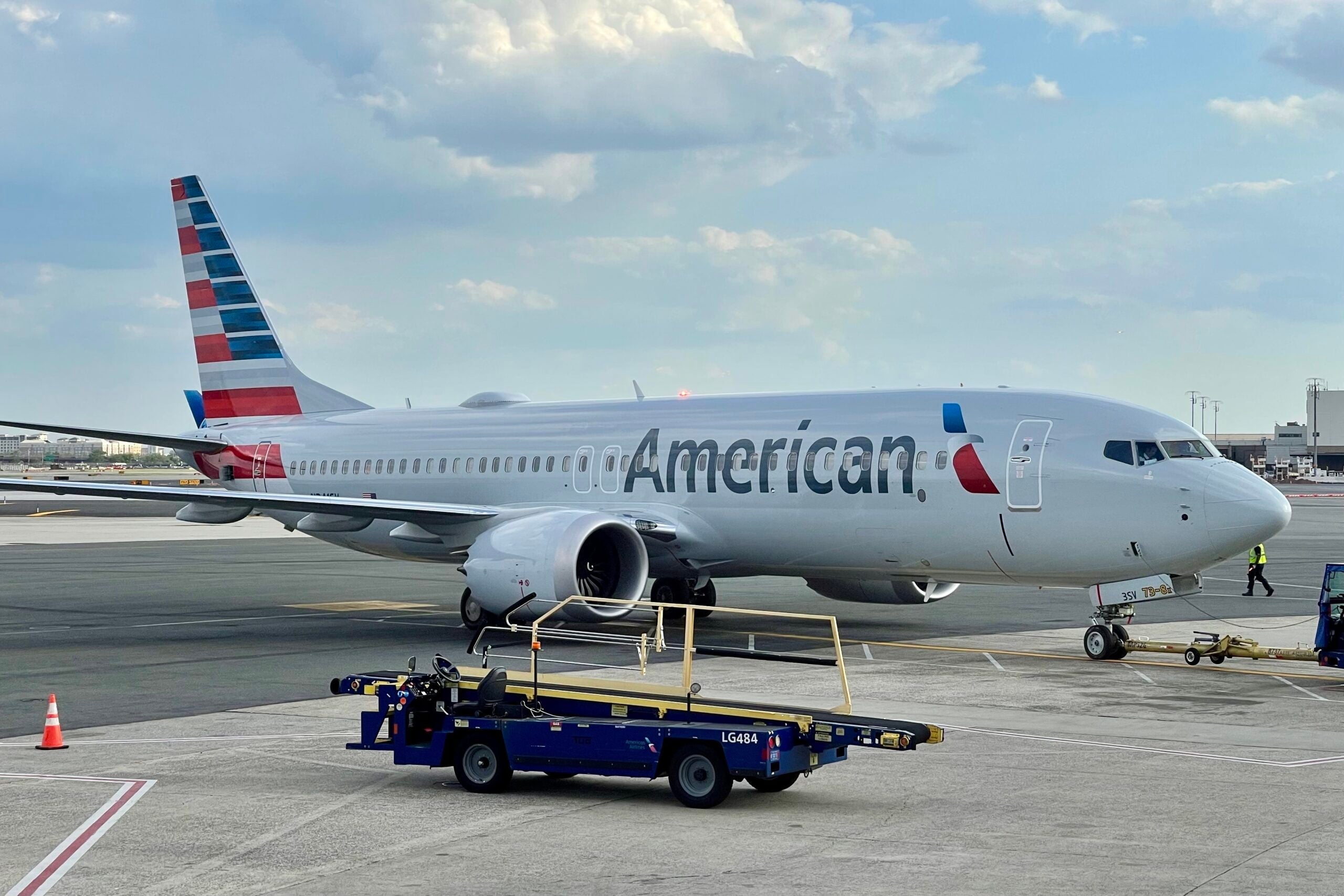 EWR-Newark-American-Airlines-Plane