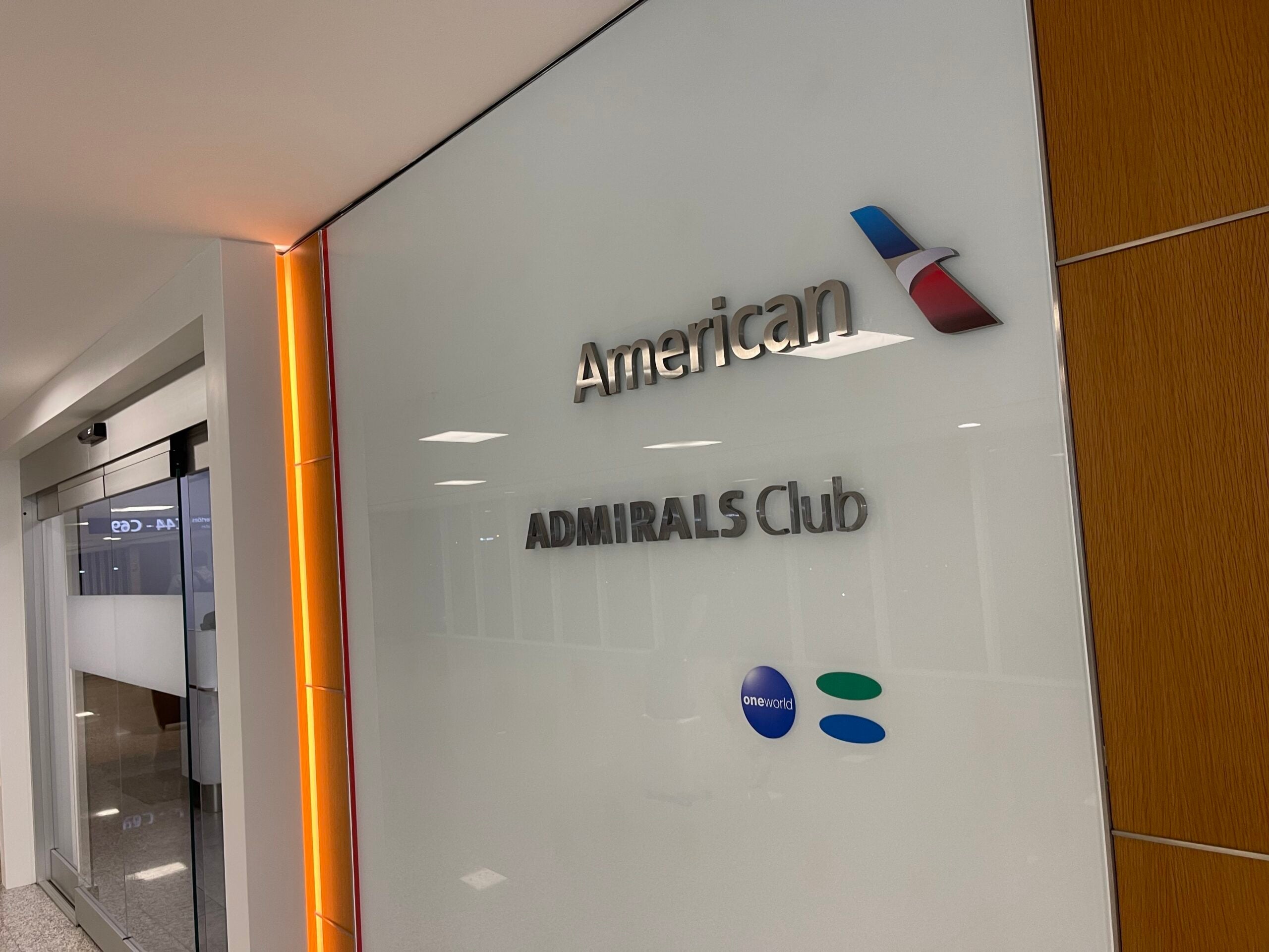 American Airlines Admirals Club GIG