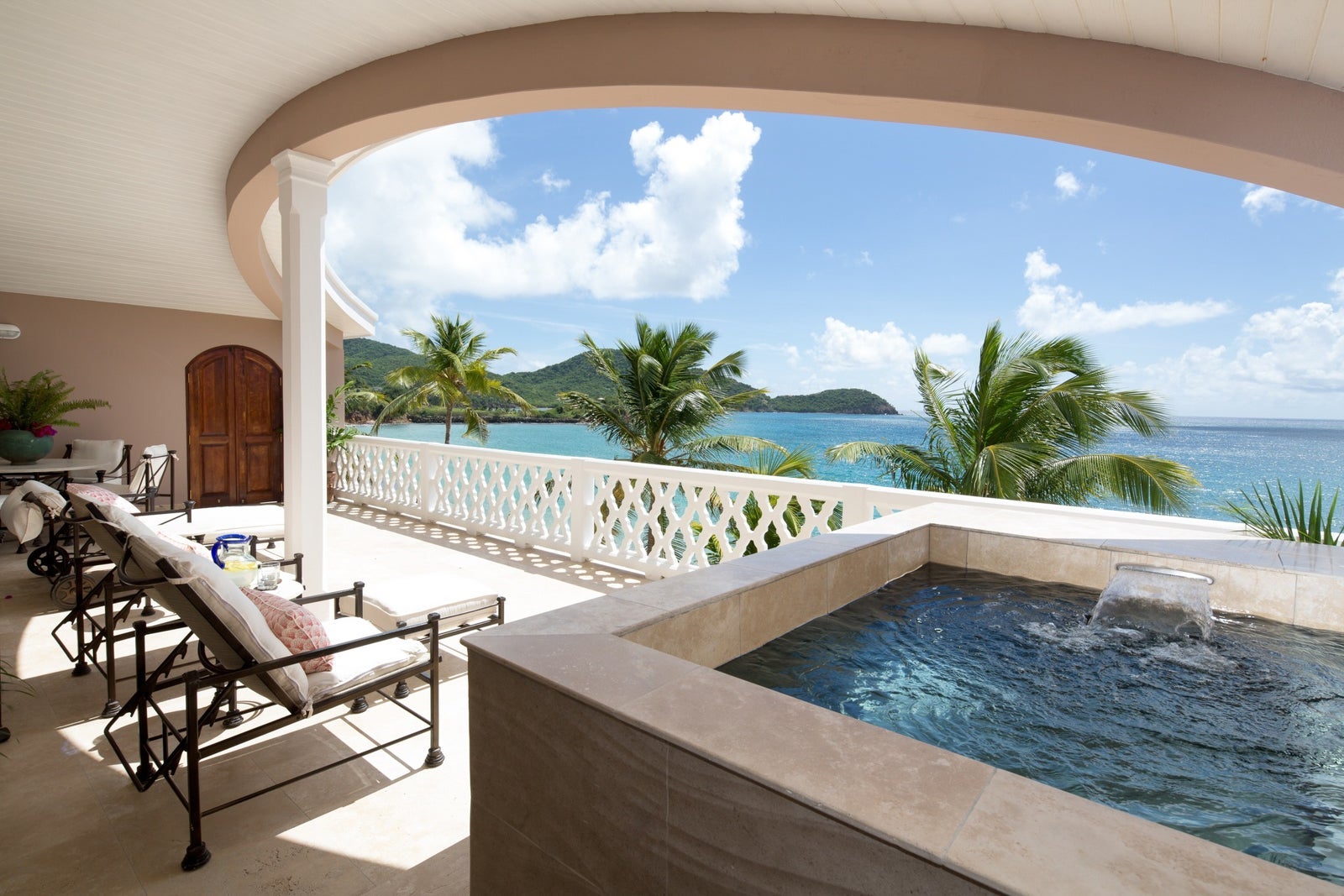 Jacuzzi pool on balcony of Curtain Bluff suite