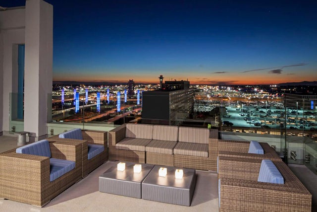 H Hotel Los Angeles, Curio Collection by Hilton