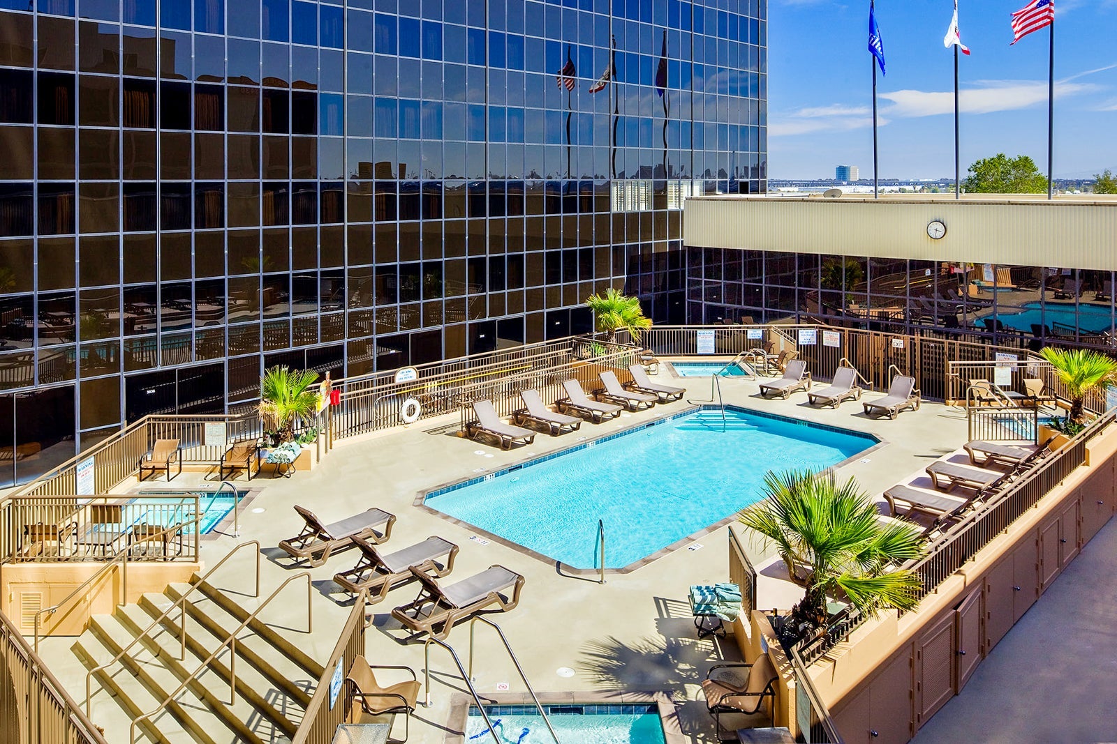 Hilton Los Angeles Airport pool view