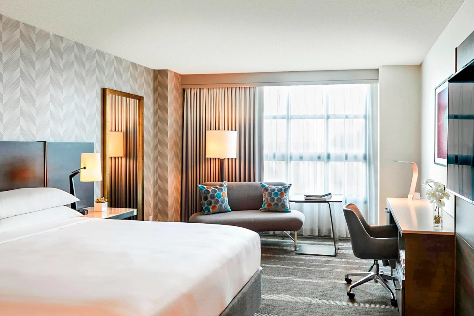 Renaissance Los Angeles Airport Hotel