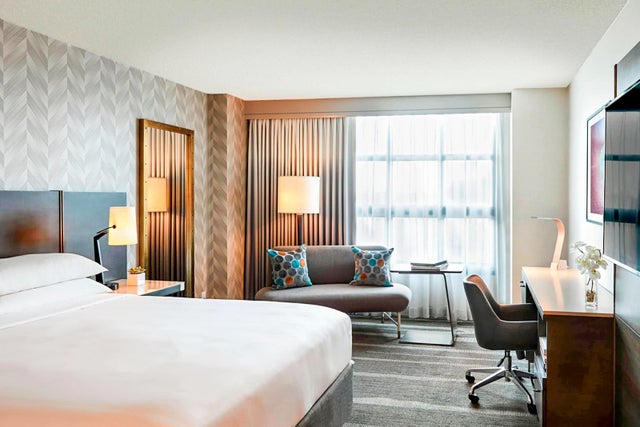 Renaissance Los Angeles Airport Hotel