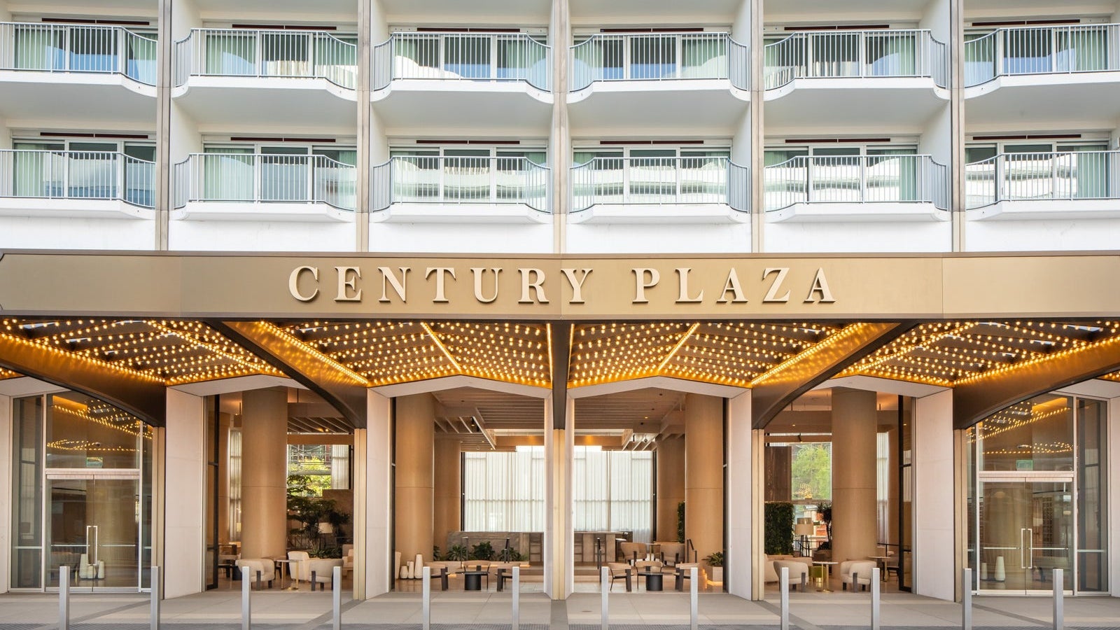 Best Hotels Los Angeles_Fairmont Century Plaza_FB