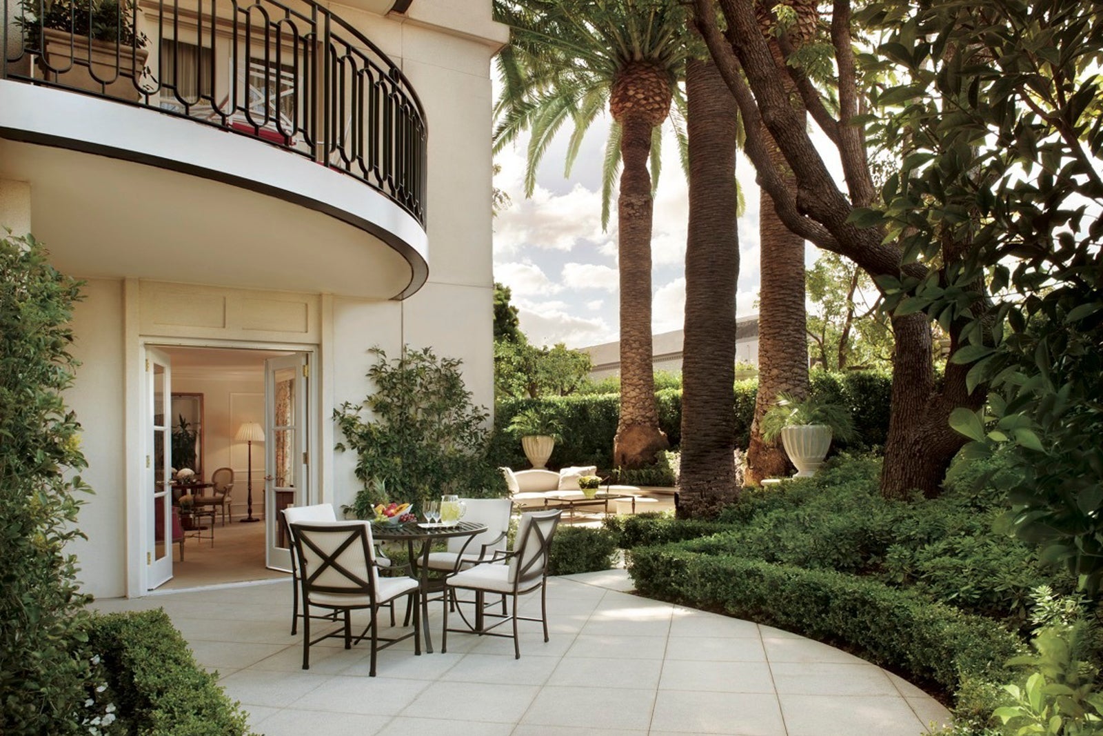 The Peninsula Beverly Hills exterior