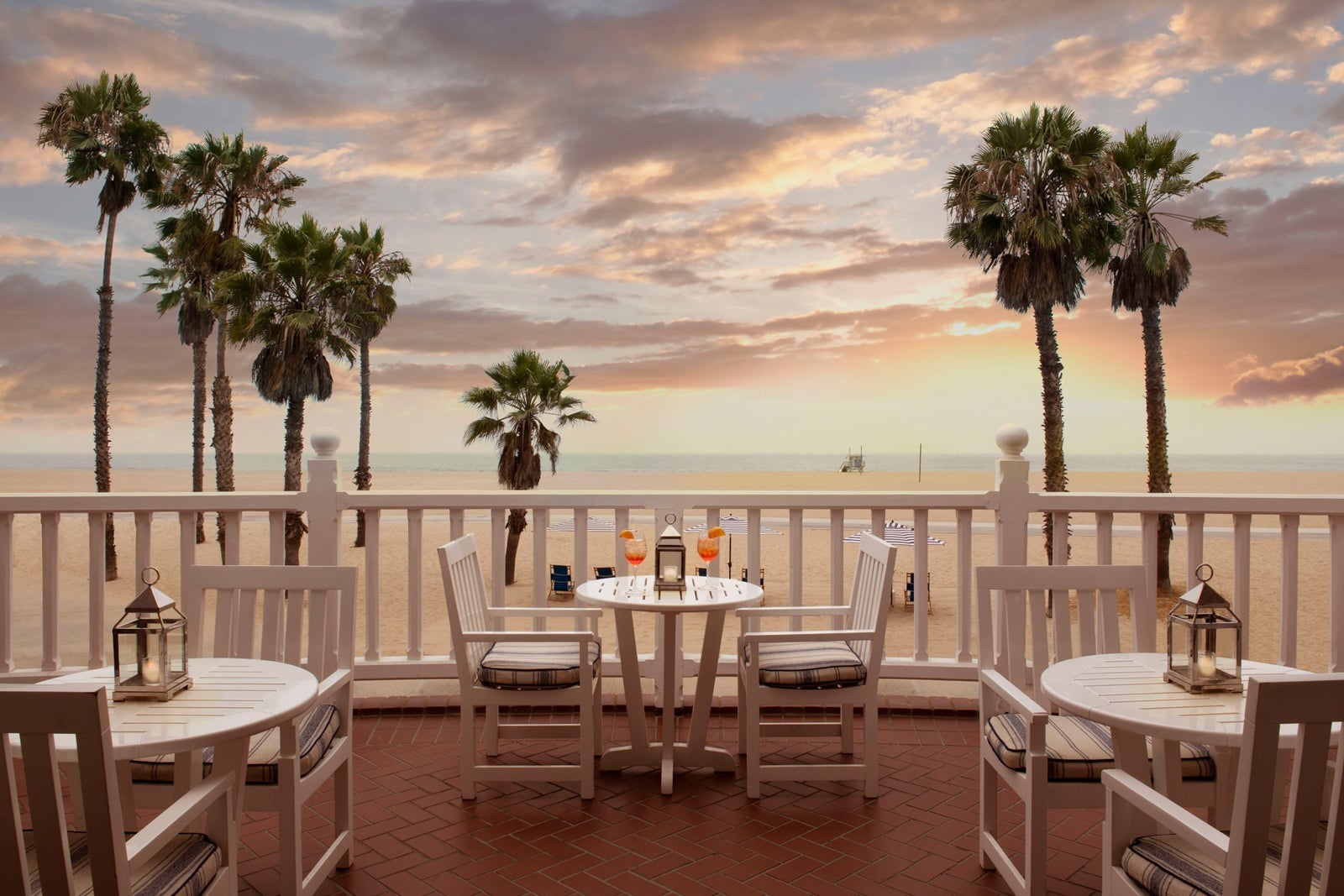 Shutters on the Beach restaurant beach view