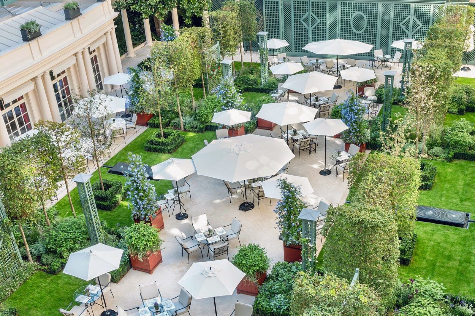 outdoor dining area