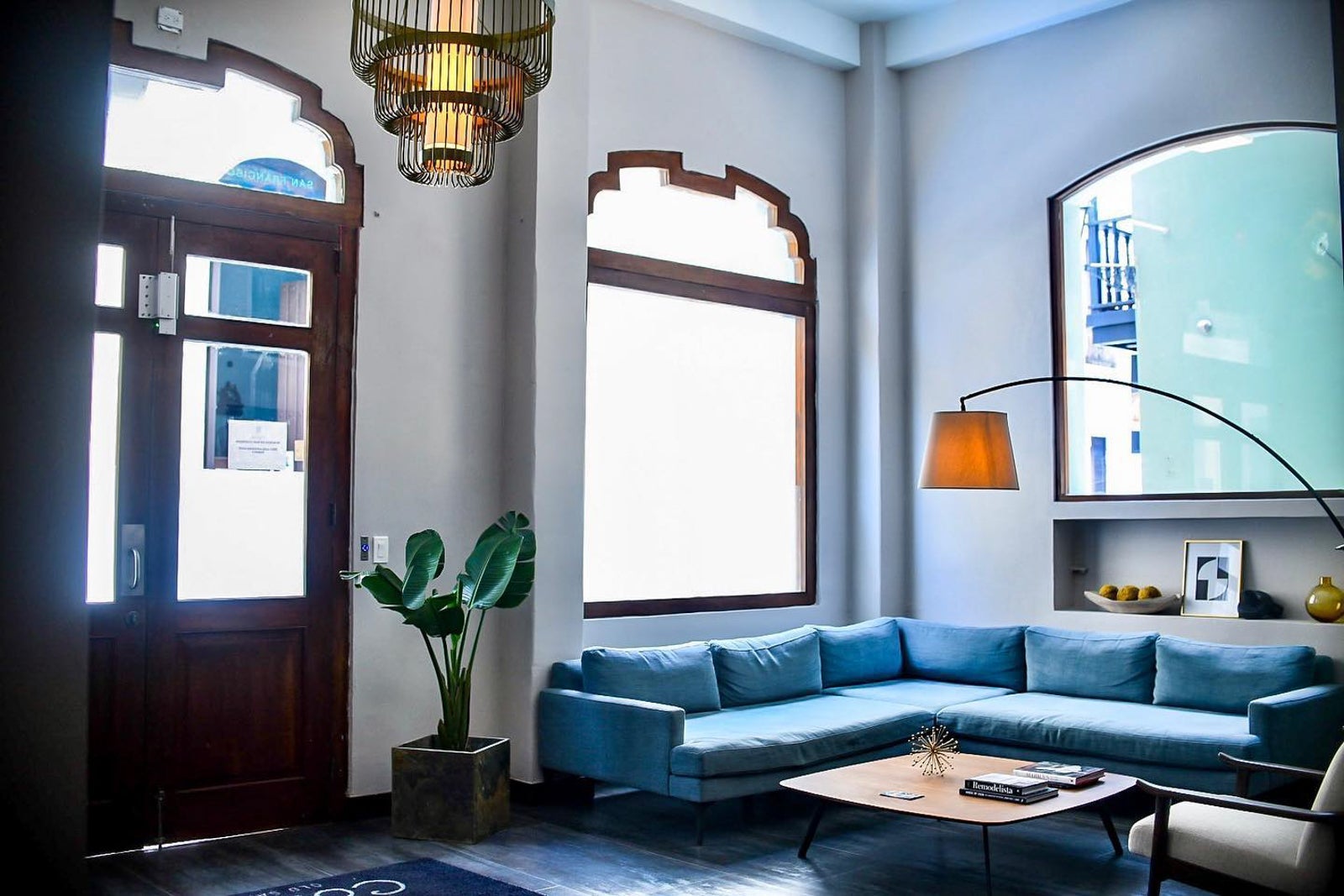 Hotel El Colonial lobby