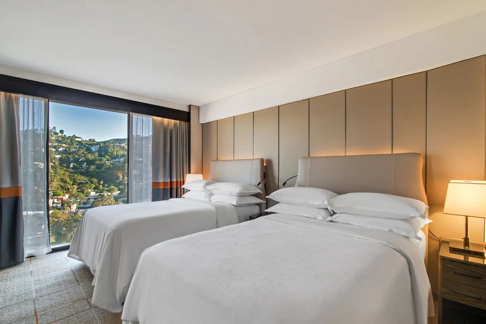 Sheraton Universal Hotel room