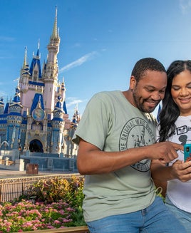 Guests at WDW Genie