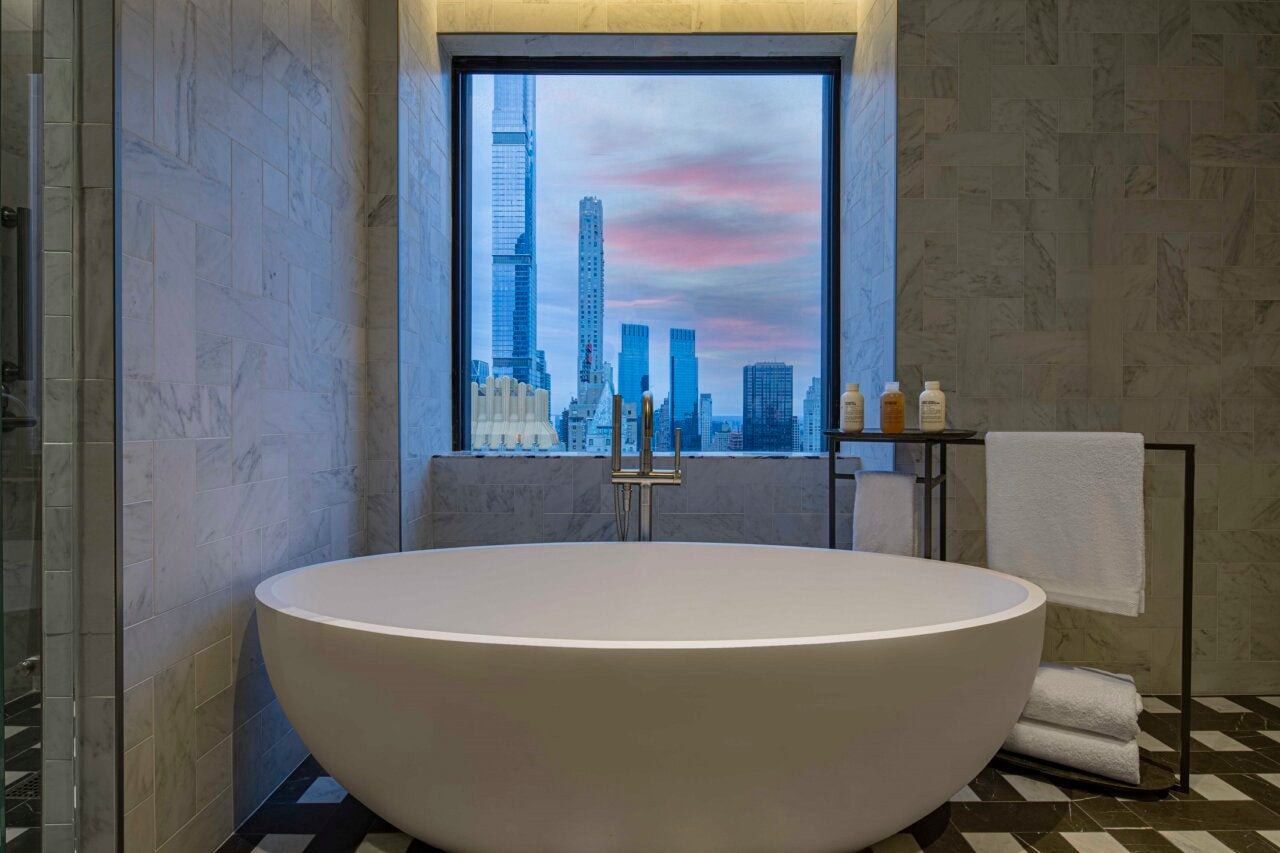 Park Lane New York bathroom in room