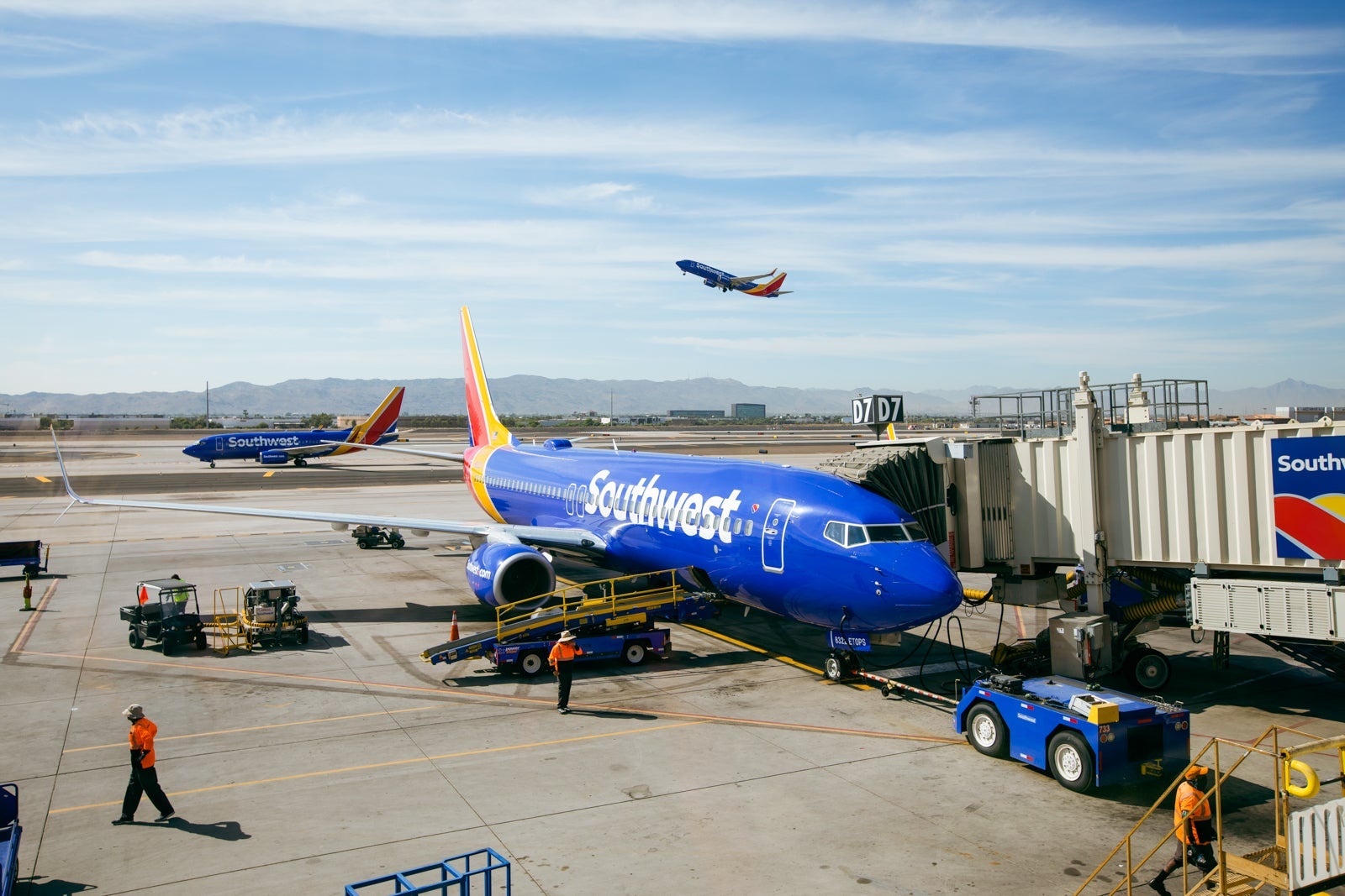 Find out how to earn Southwest Airways Fast Rewards factors