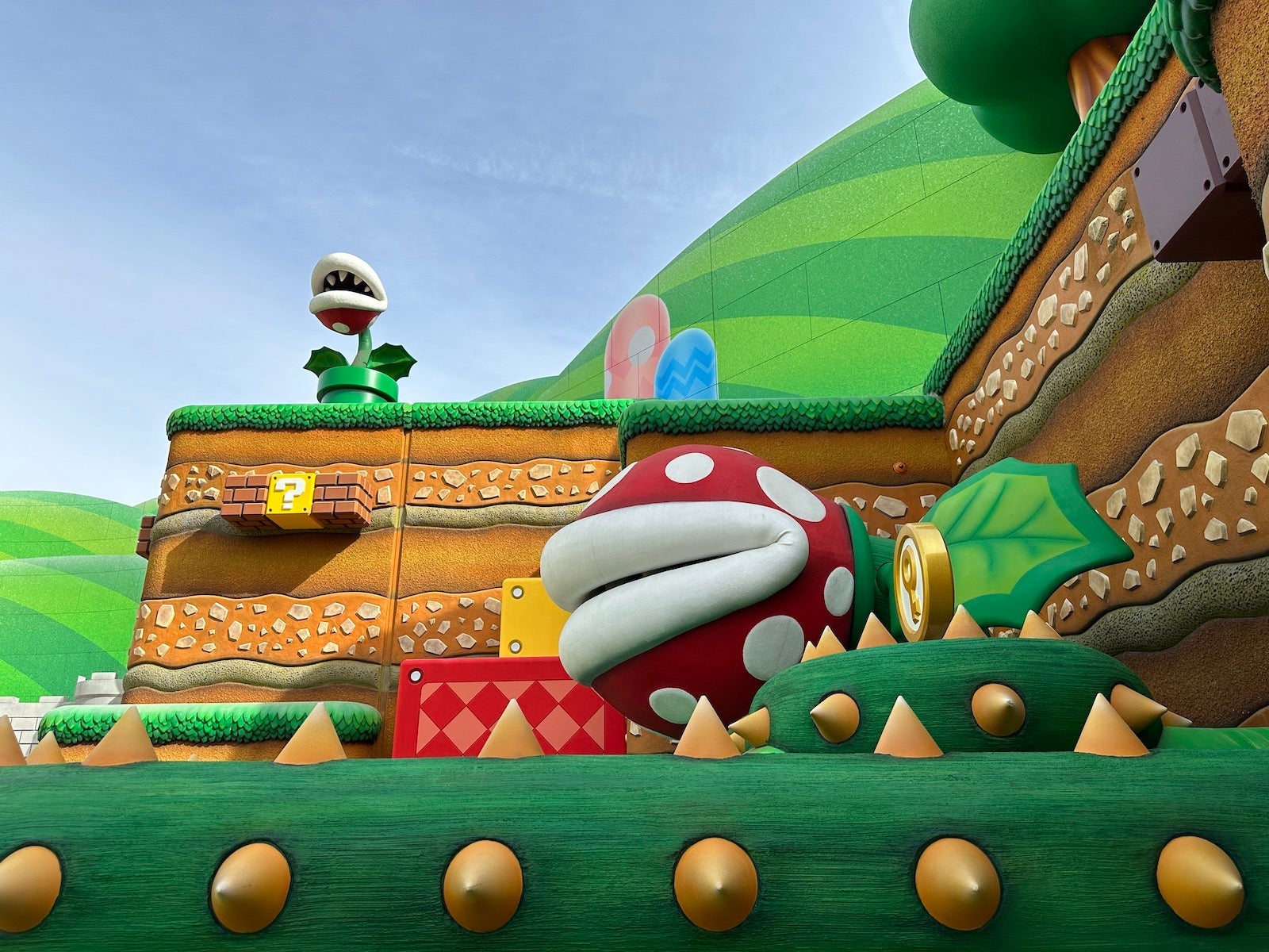 Super Mario-themed decorations