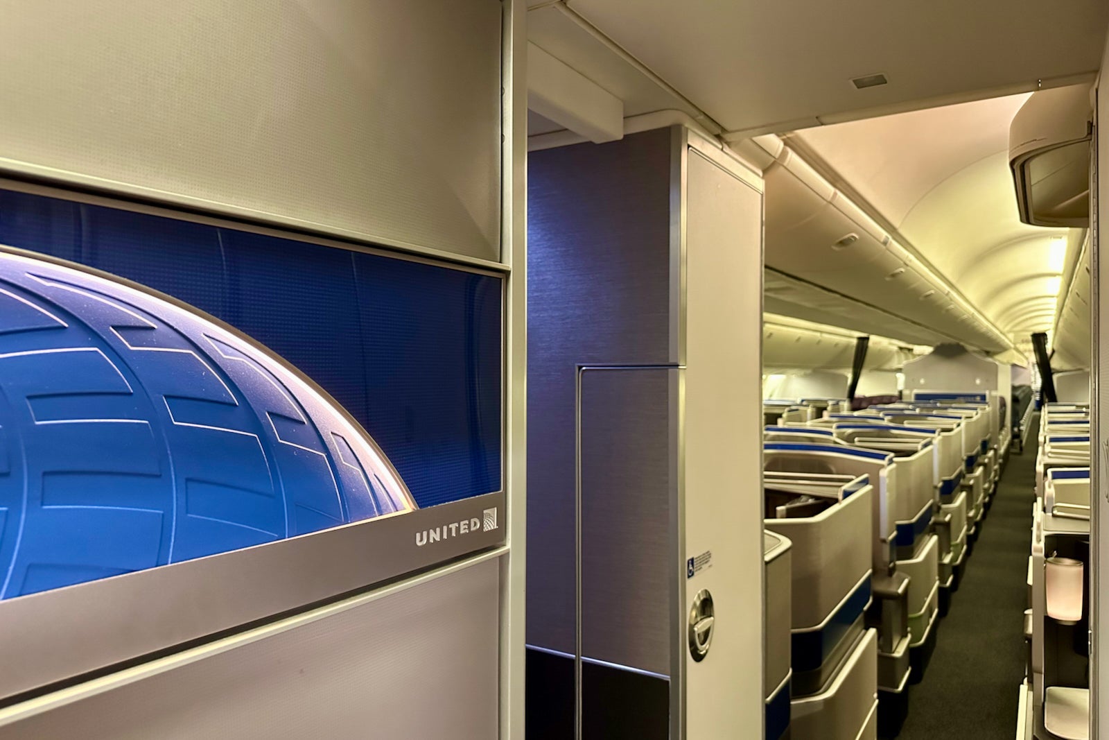 United Polaris cabin