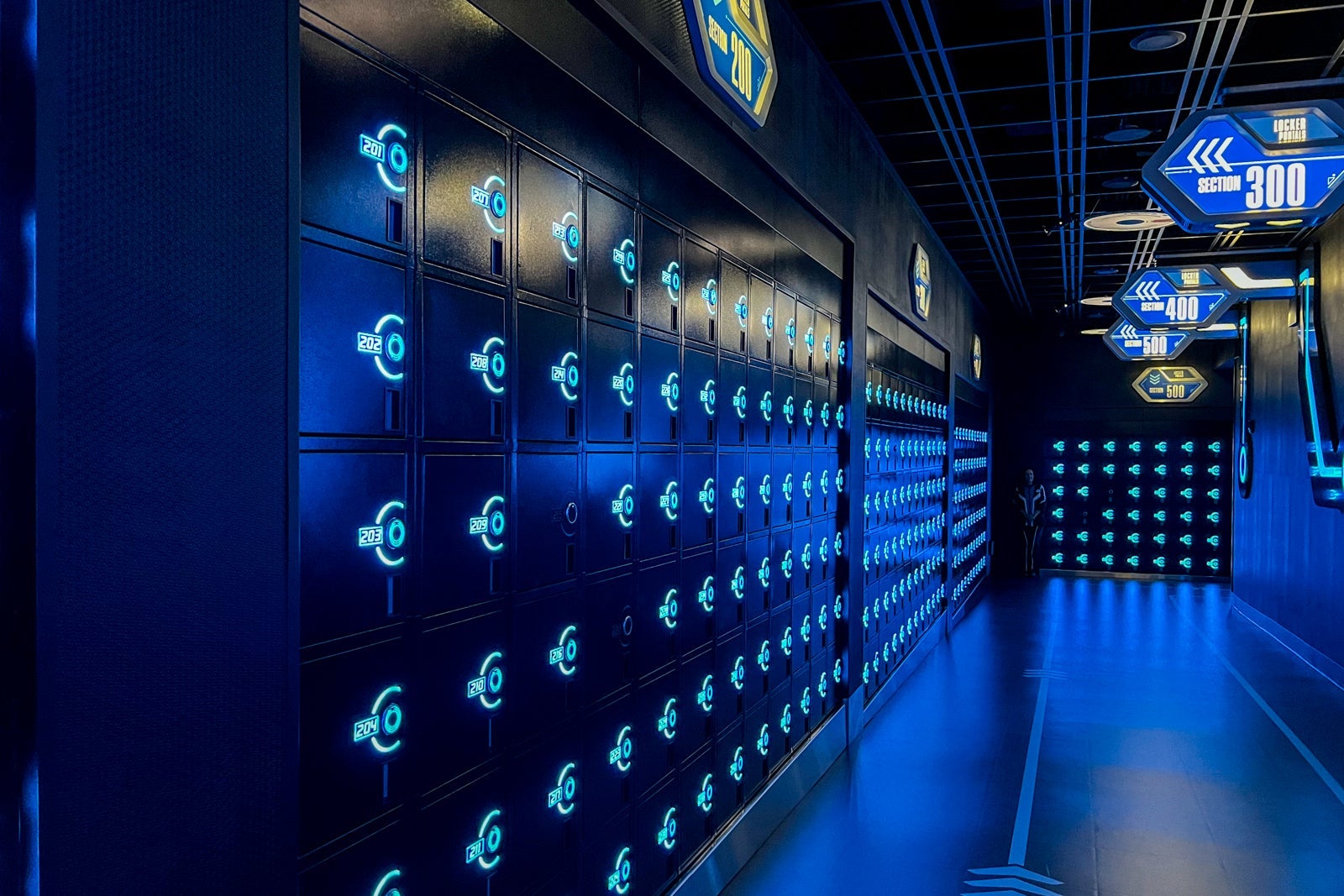 Lockers at Tron Lightcycle/Run