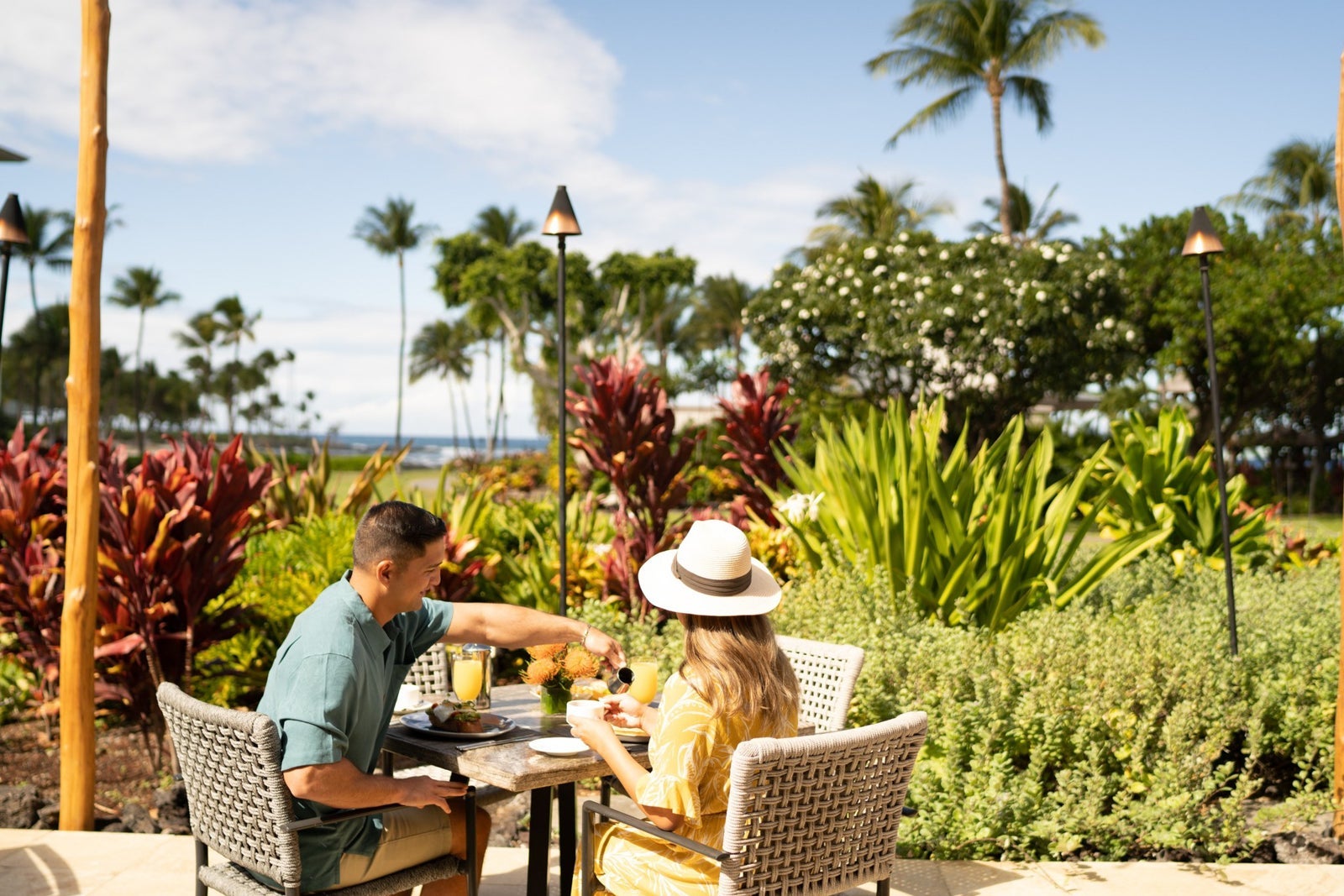 couple dining outside