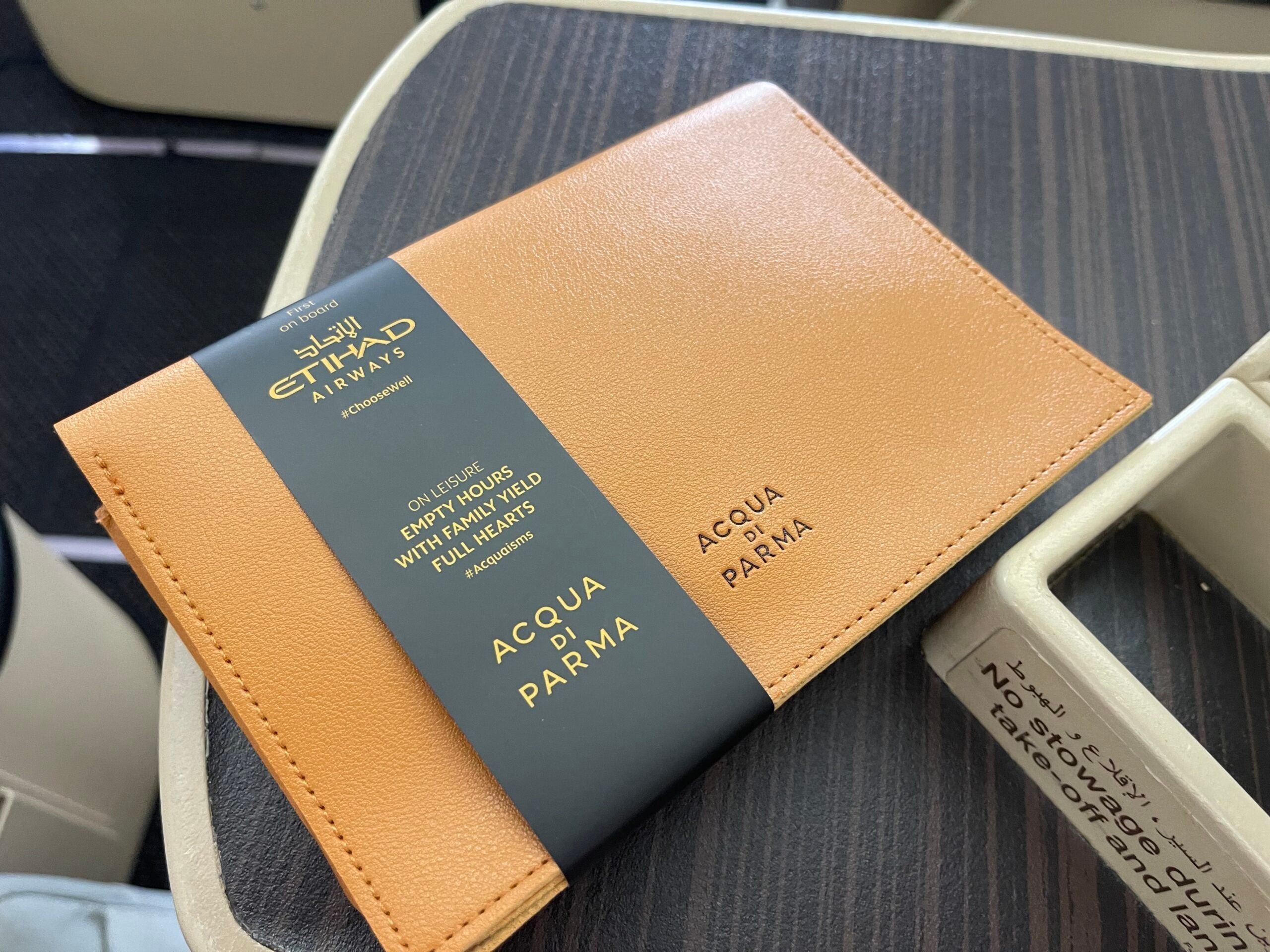 Etihad Aqua di Parma business amenity kit