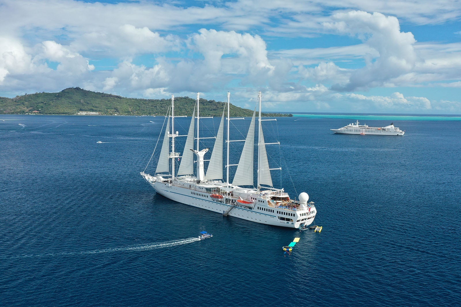The sailing ship Wind Spirit in Tahiti