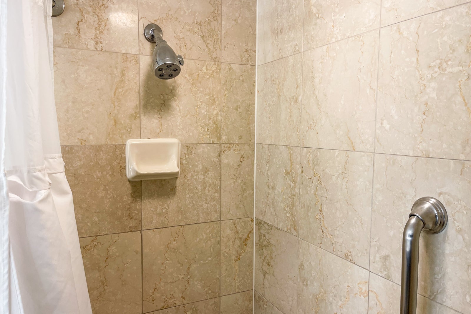 Shower at the Embassy Suites Georgetown