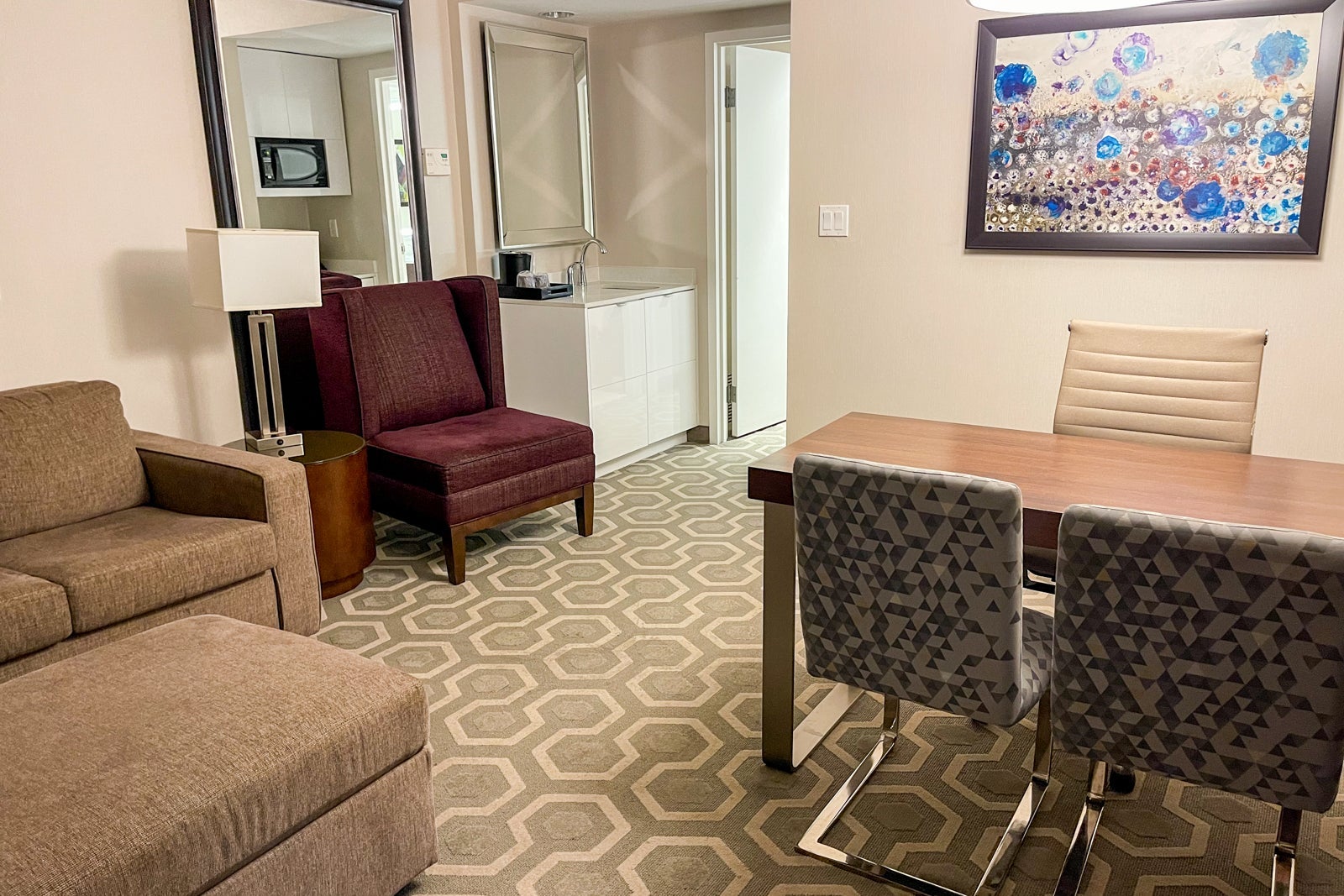 Living room at Embassy Suites Georgetown