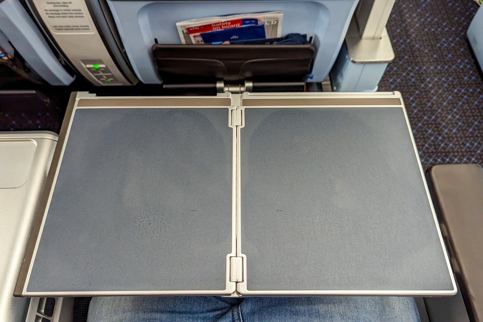 tray table