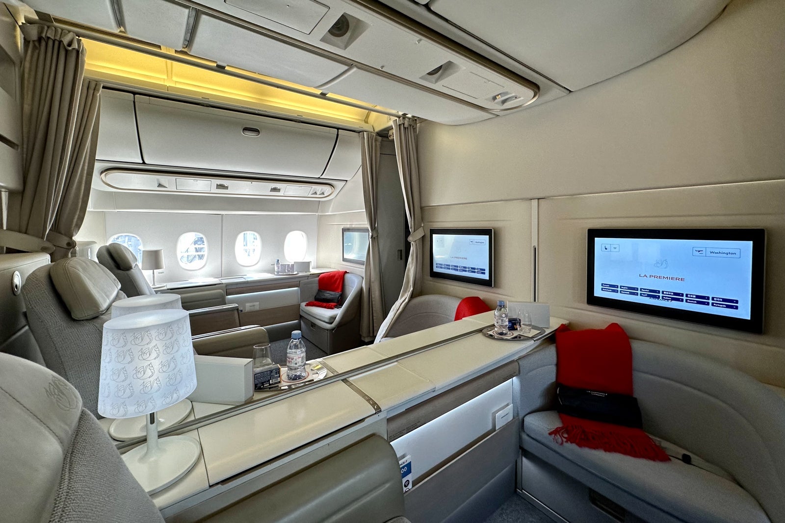 Air France La Premiere Paris CDG Boeing 777-300ER