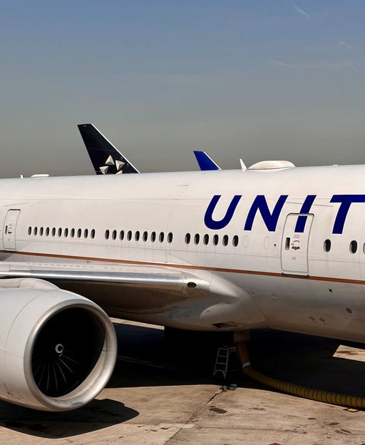 Why I keep 2 United credit cards — even though United isn’t my primary airline