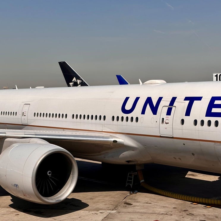 Why I keep 2 United credit cards — even though United isn’t my primary airline