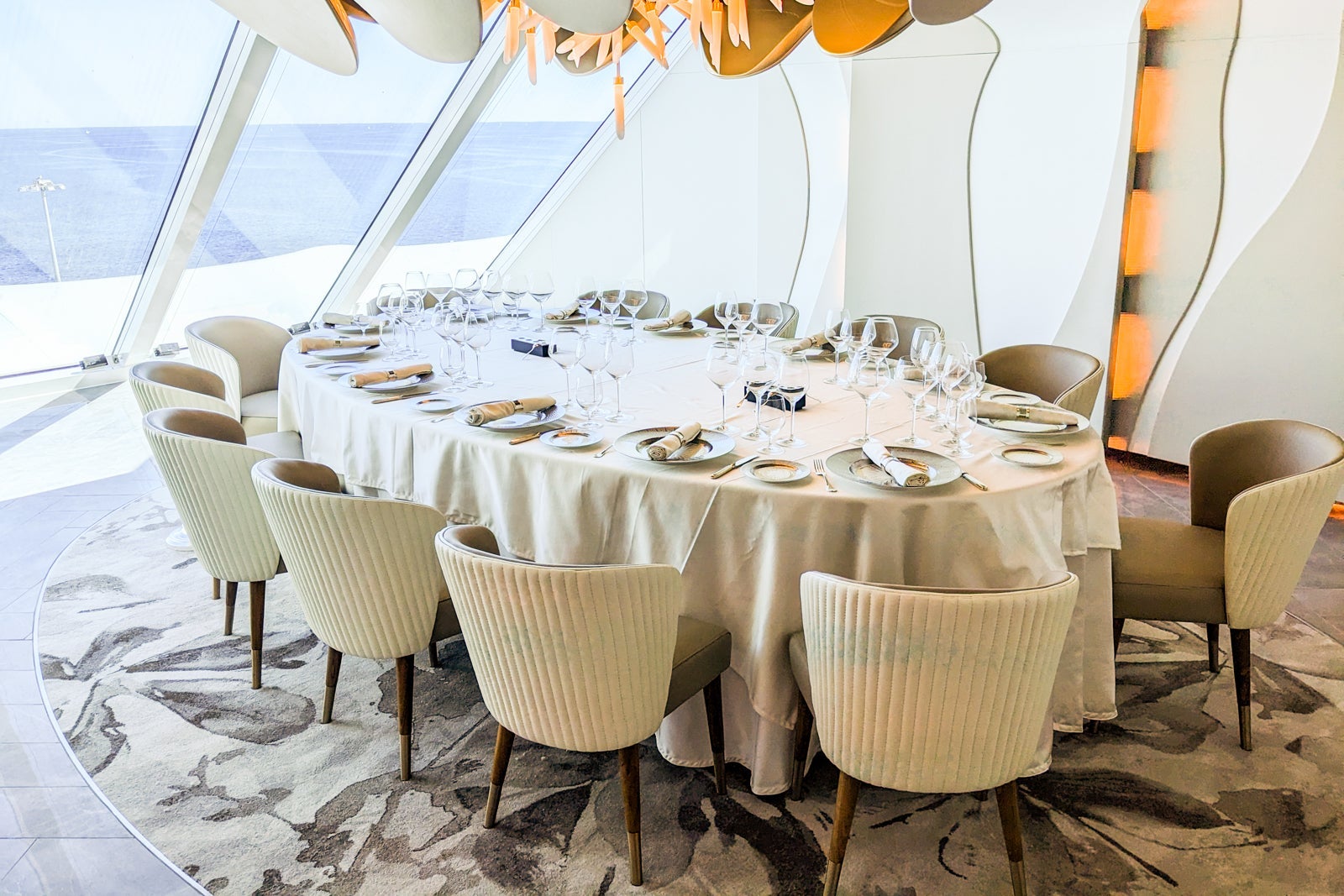 Privee on Oceania's Vista.