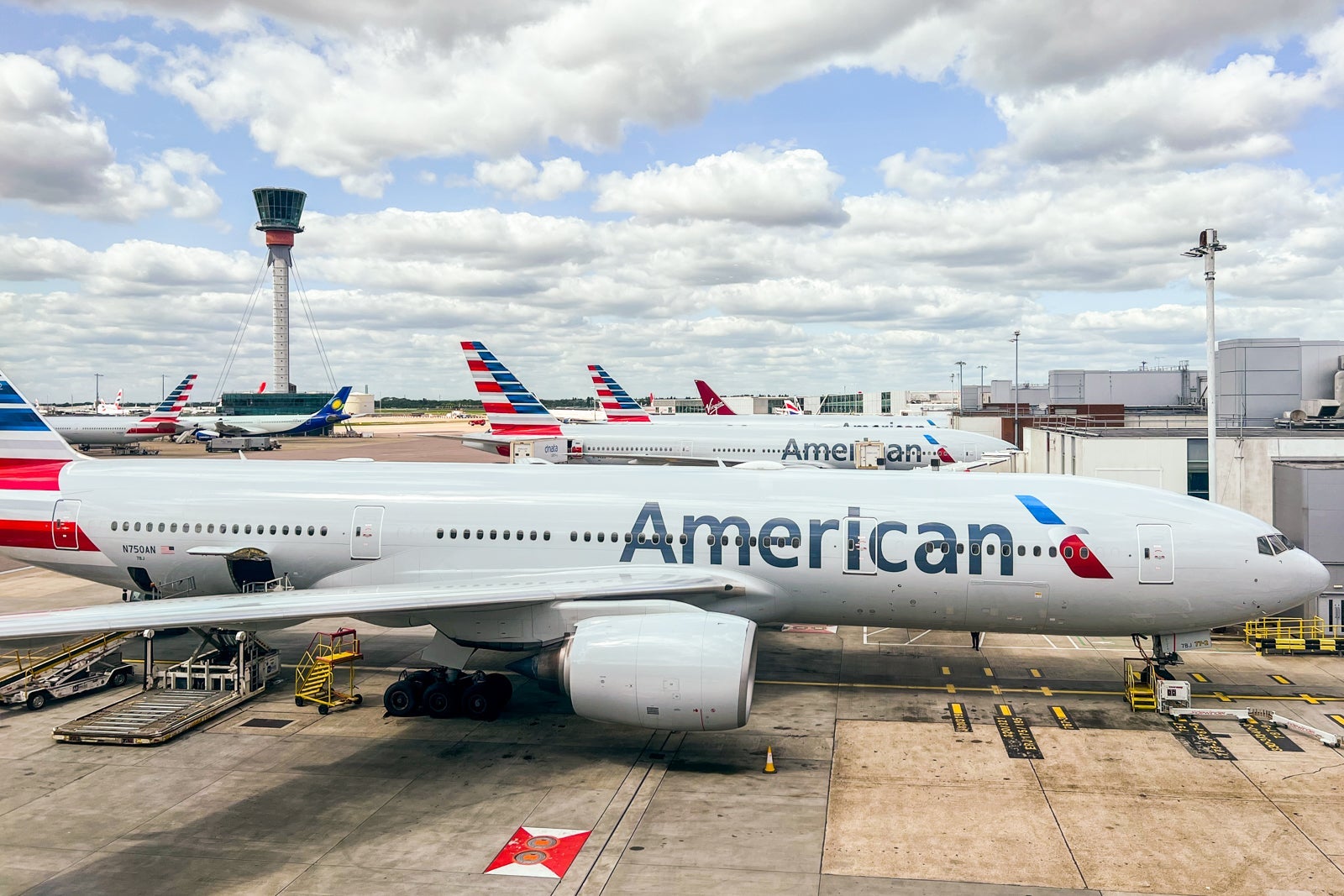 HEATHROW LOUNGE SECRETS REVEALED: Unlock VIP Access NOW!