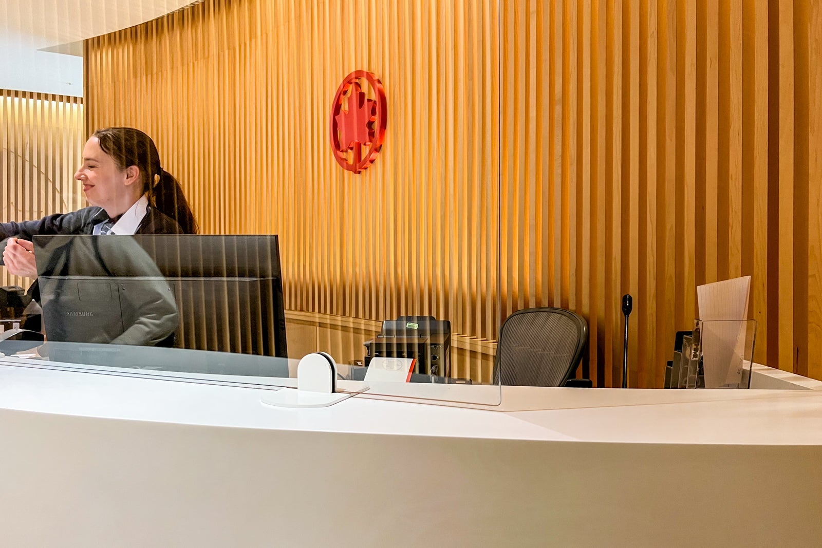 Air Canada Maple Leaf Lounge