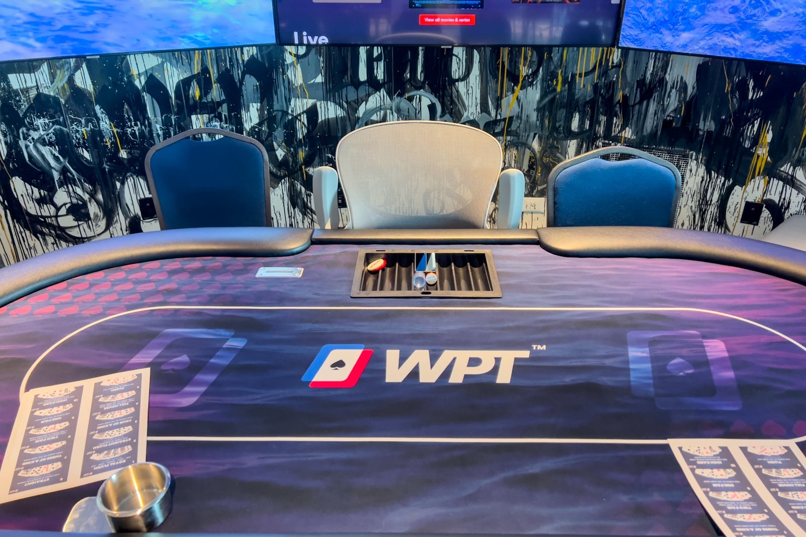 Poker room in Scarlet Lady