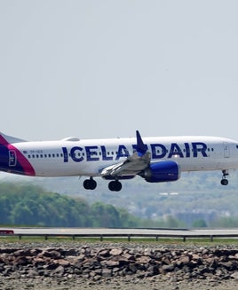 Icelandair Boeing 737 MAX Boston Logan BOS