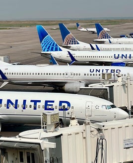 United Planes Boeing 737 Airbus A320 Denver