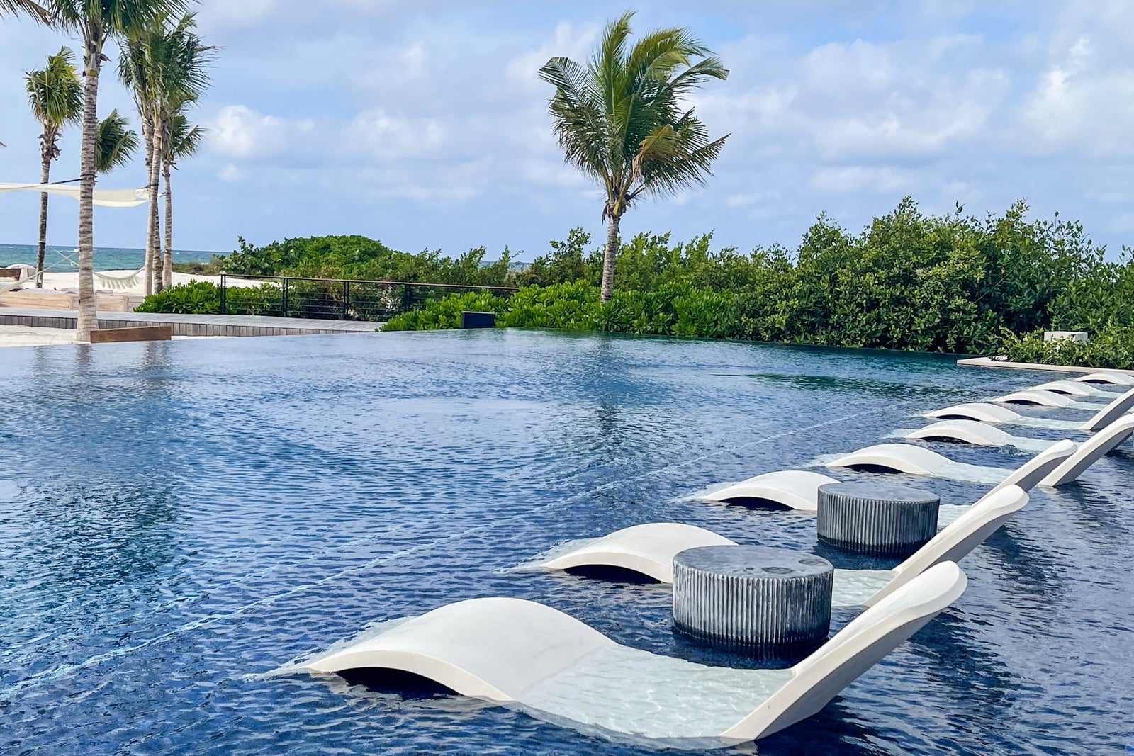 Pool. St. Regis Kanai Resort, Riviera Maya